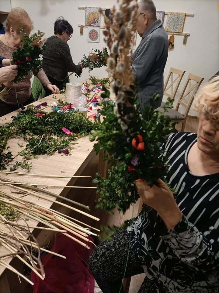 zajęcia rękodzieła - palma wielkanocna