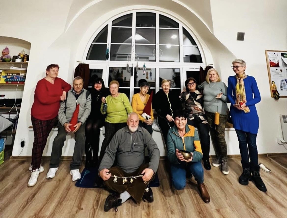 na zdjęciu Uczestnicy klubu Seniora